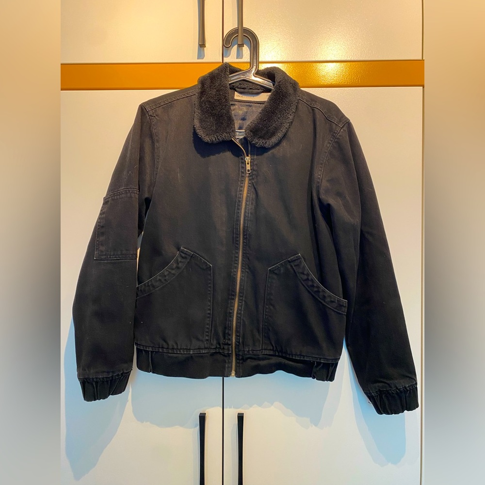 ASOS denim pilot bomber, faux fur trim, unisex, fits a men’s small. $55 obo 🙂